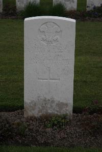 Bedford House Cemetery - Warr, E C