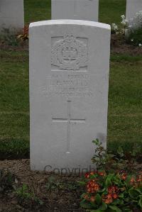 Bedford House Cemetery - Watts, T F