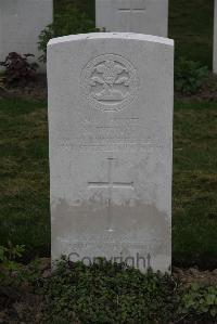 Bedford House Cemetery - Weaver, Malcolm