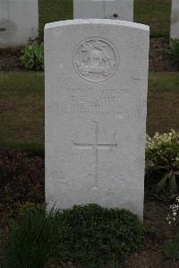 Bedford House Cemetery - White, T E
