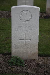 Bedford House Cemetery - Wickham, R