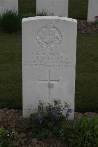 Bedford House Cemetery - Williams, F T