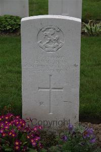 Bedford House Cemetery - Williams, H