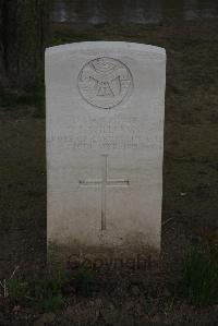 Bedford House Cemetery - Williams, J P