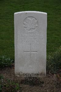 Bedford House Cemetery - Williams, W