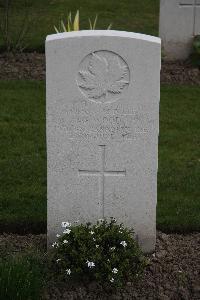 Bedford House Cemetery - Wood, G