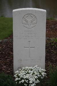 Bedford House Cemetery - Young, Charles Alastair