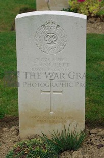 Rennes Eastern Communal Cemetery - BARTLETT, FREDERICK