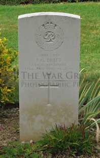 Rennes Eastern Communal Cemetery - BRITT, FREDERICK GEORGE