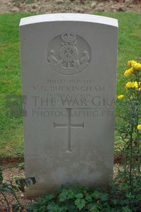 Rennes Eastern Communal Cemetery - BUCKINGHAM, VICTOR GEORGE