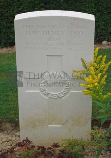 Rennes Eastern Communal Cemetery - HENEY, HAROLD WRIGHT