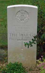 Rennes Eastern Communal Cemetery - HORDERN, THOMAS