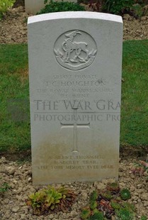 Rennes Eastern Communal Cemetery - HOUGHTON, THOMAS CLOUGH