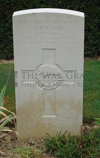 Rennes Eastern Communal Cemetery - LAMB, RONALD DAVID