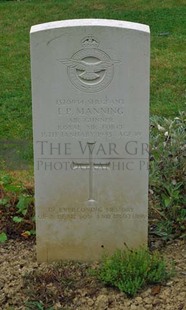 Rennes Eastern Communal Cemetery - MANNING, LESLIE PERCY