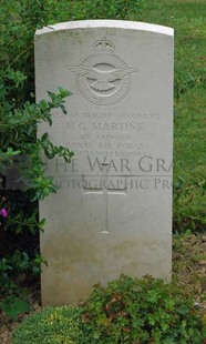 Rennes Eastern Communal Cemetery - MARTINS, HEDLEY GEOFFREY