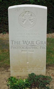 Rennes Eastern Communal Cemetery - McCORMACK, THOMAS