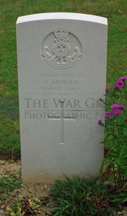 Rennes Eastern Communal Cemetery - MORRIS, JAMES