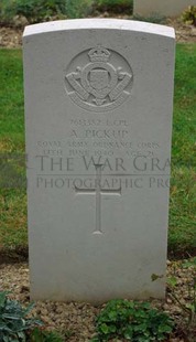 Rennes Eastern Communal Cemetery - PICKUP, ARTHUR