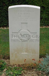 Rennes Eastern Communal Cemetery - ROSS, FRANCIS ROBERT