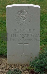 Rennes Eastern Communal Cemetery - SCHOFIELD, D'OYLY RONEY