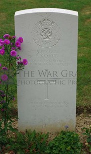 Rennes Eastern Communal Cemetery - SCOTT, PERCY