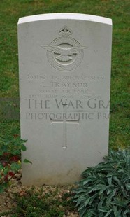 Rennes Eastern Communal Cemetery - TRAYNOR, LAWRENCE