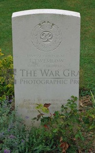 Rennes Eastern Communal Cemetery - TWEMLOW, JAMES