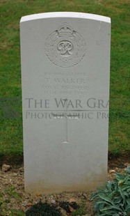 Rennes Eastern Communal Cemetery - WALKER, THOMAS