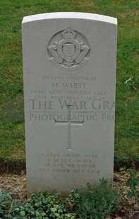 Rennes Eastern Communal Cemetery - WHITE, MILTON