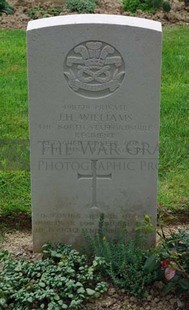 Rennes Eastern Communal Cemetery - WILLIAMS, JAMES HENRY (JIM)