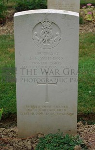 Rennes Eastern Communal Cemetery - WITHERS, FREDERICK EDMUND