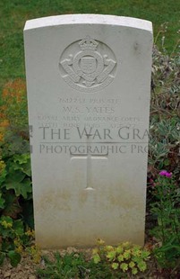 Rennes Eastern Communal Cemetery - YATES, WILLIAM SMITH