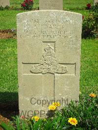 Jerusalem War Cemetery - Bailey, A J