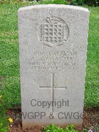 Jerusalem War Cemetery - Baxter, C A E