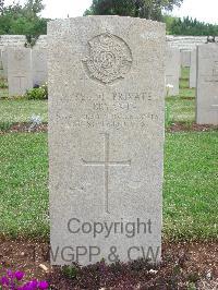 Jerusalem War Cemetery - Bryant, J