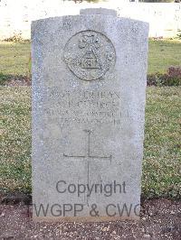 Jerusalem War Cemetery - Church, S T