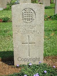 Jerusalem War Cemetery - Court, Walter Lionel