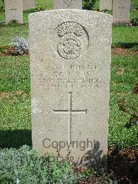 Jerusalem War Cemetery - Davies, D B