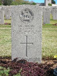 Jerusalem War Cemetery - Davis, E T