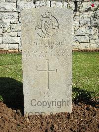 Jerusalem War Cemetery - Finn, Thomas