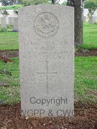 Jerusalem War Cemetery - Fox, C G