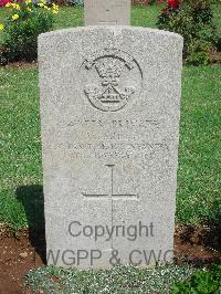 Jerusalem War Cemetery - Giles, W