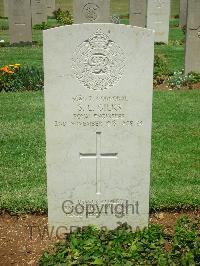 Jerusalem War Cemetery - Gilks, Sidney Lewis
