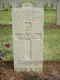 Jerusalem War Cemetery - Guy, T W