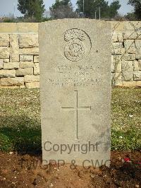 Jerusalem War Cemetery - Jones, T C