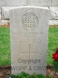 Jerusalem War Cemetery - King, F B
