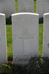 Canada Farm Cemetery - Scott, Sidney John