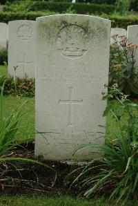 Strand Military Cemetery - Beck, Victor Oliver