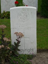 Strand Military Cemetery - Bell, R
